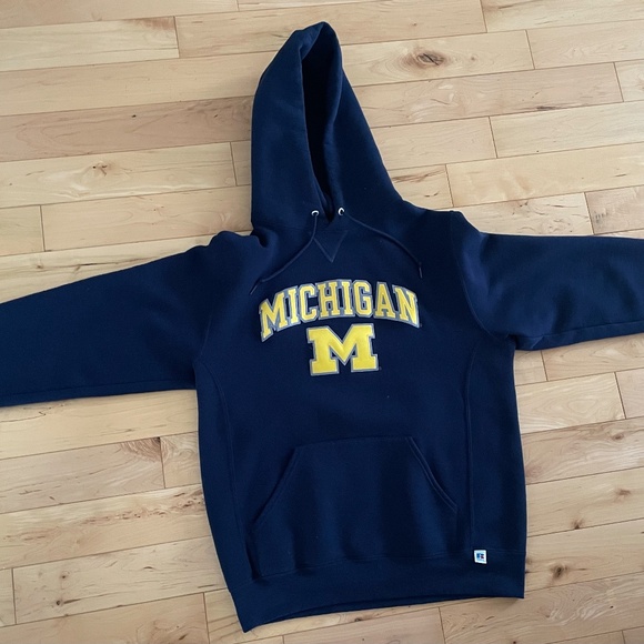 Boathouse Hoodie - Picture 2 of 5